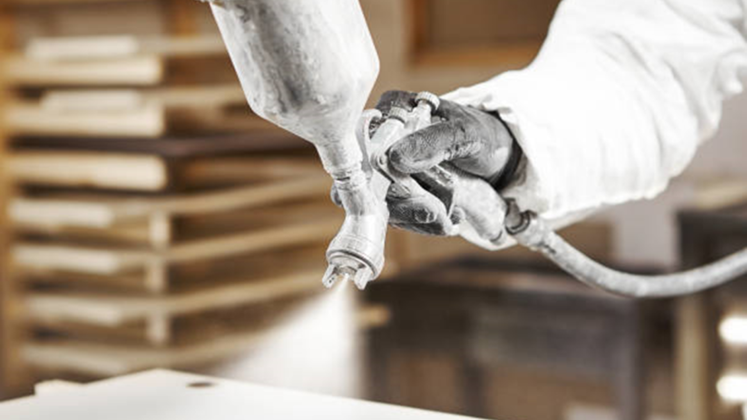 Aluminium Paint: Uses & Safety Tips